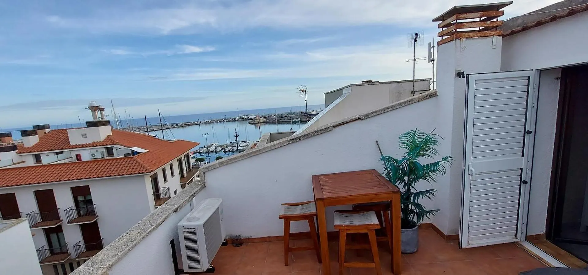 Atico Espacioso En El Mediterraneo Con Vistas Al Puerto De Cambrils